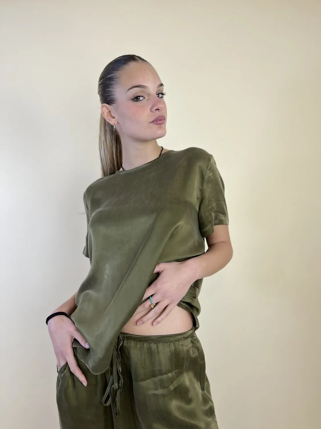 Blusa in viscosa verde – Tensione In