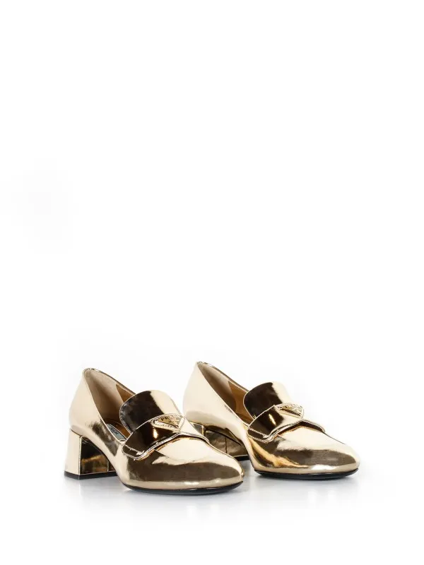 Loafer in metallic leather