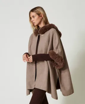 Poncho in panno e faux fur