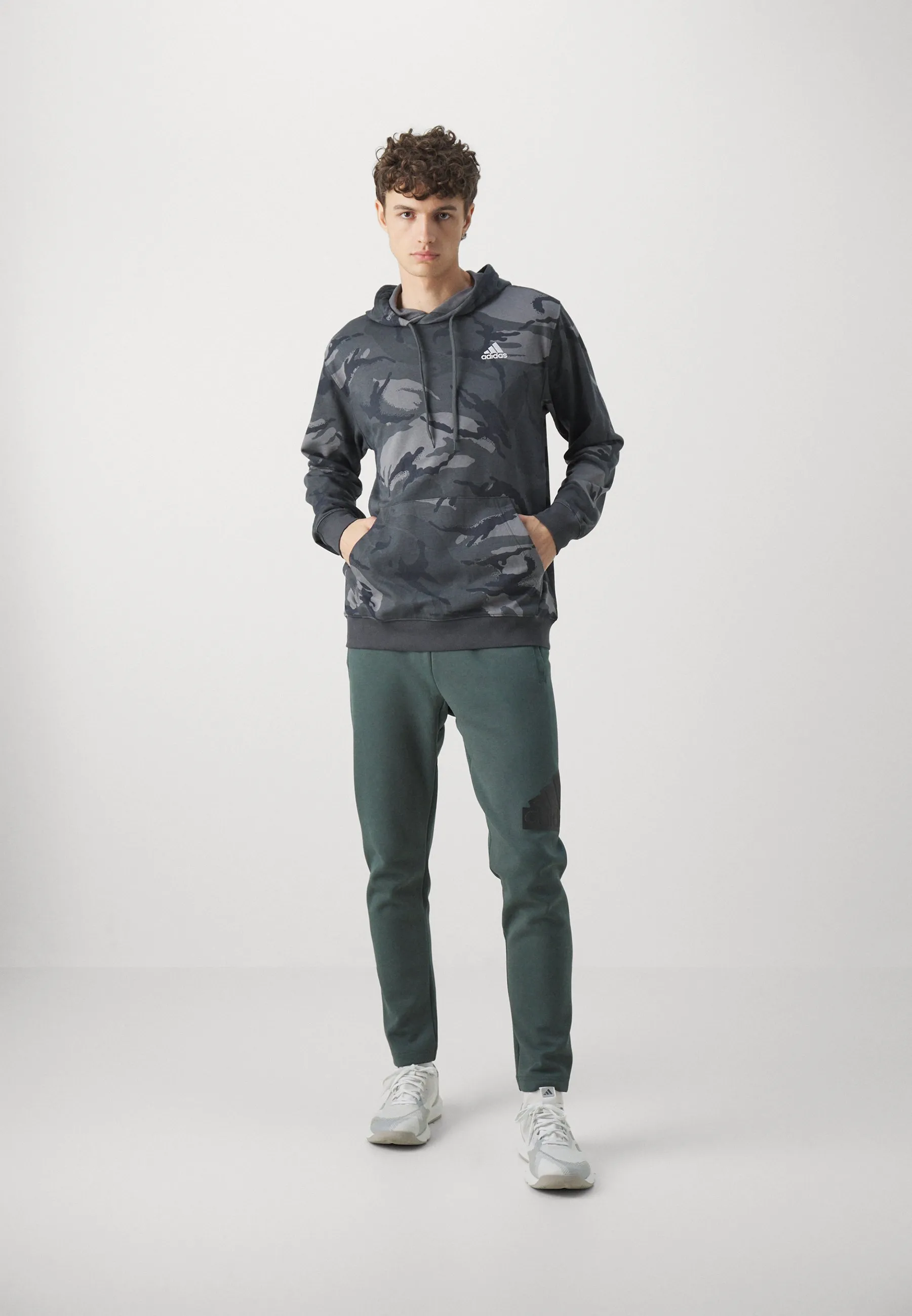 SEASONAL ESSENTIALS CAMOUFLAGE HOODIE - Felpa con cappuccio