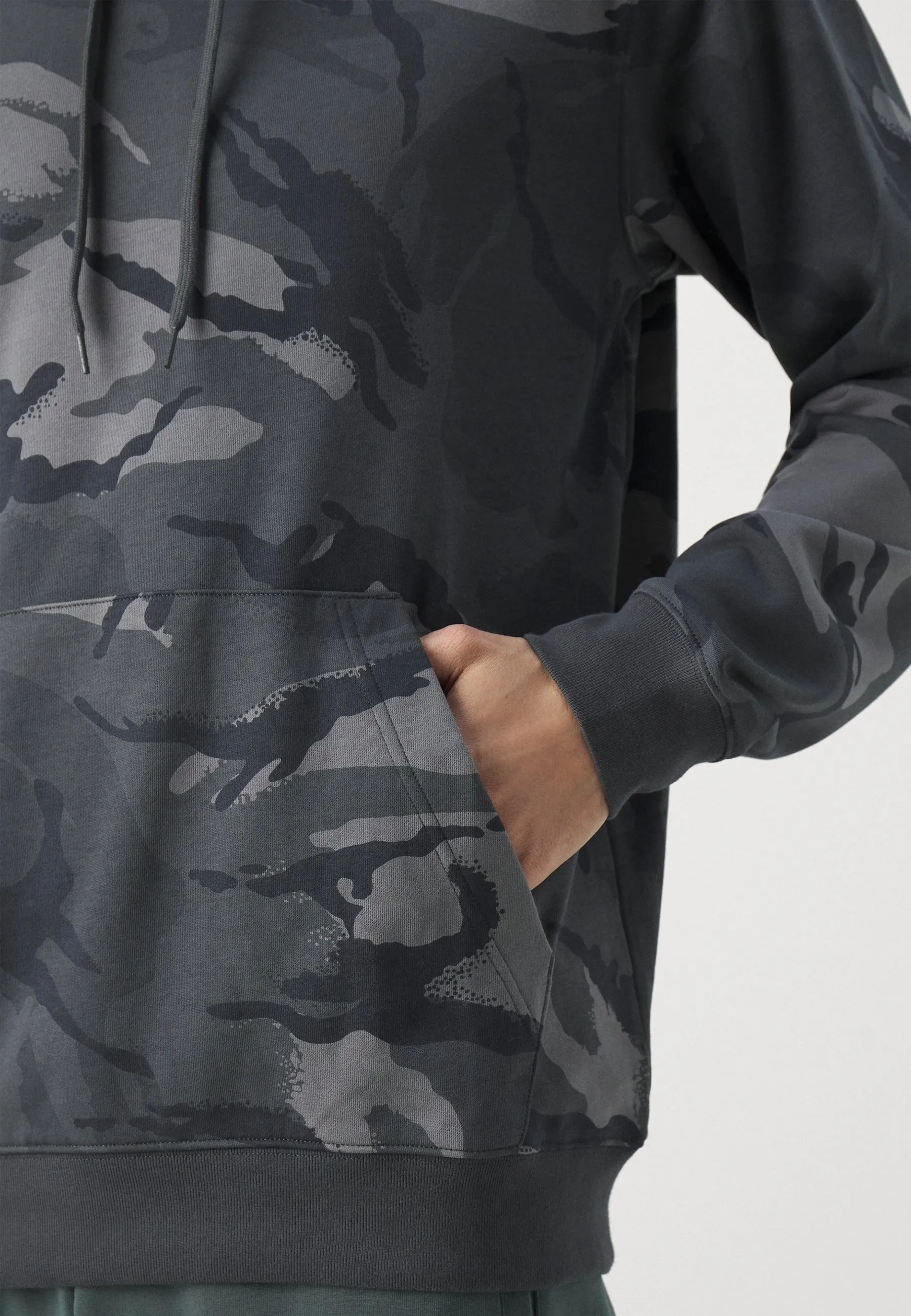 SEASONAL ESSENTIALS CAMOUFLAGE HOODIE - Felpa con cappuccio