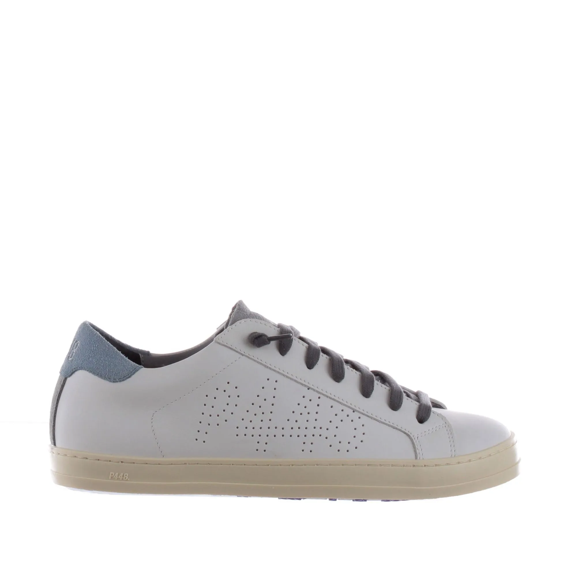 Sneaker in pelle con logo traforato